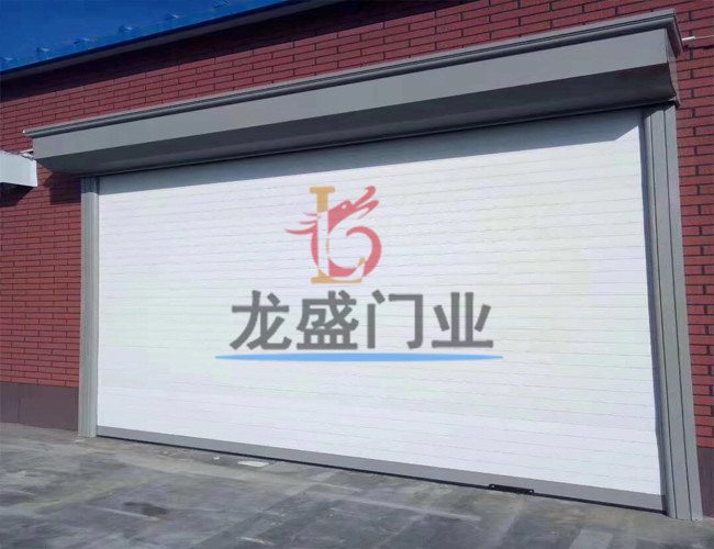 車間護(hù)理液灌裝機(jī)展示圖